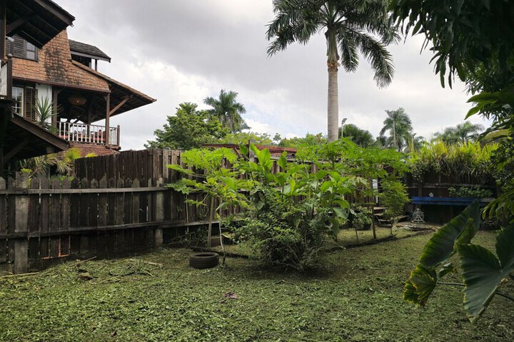Hotel Exterior 104 of 120