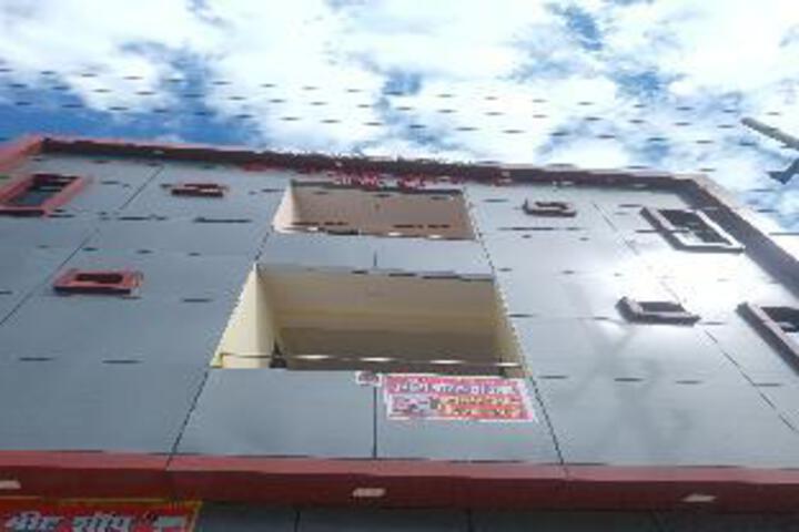 OYO 82951 Umang Plaza