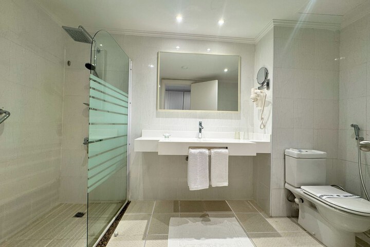 Bath Interior