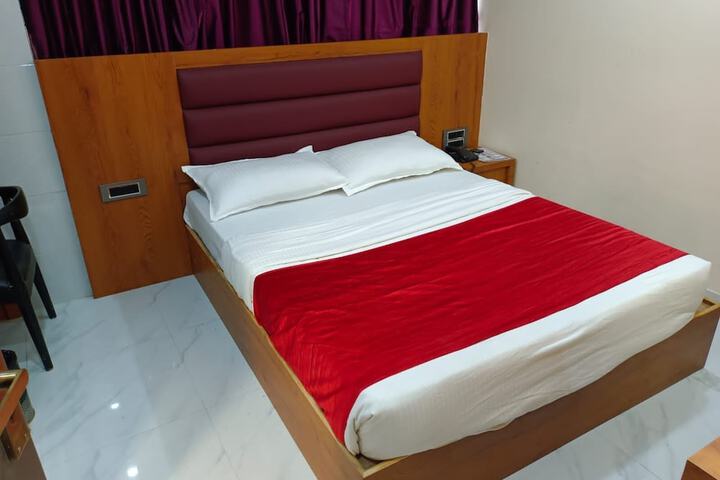Room 17 of 39
