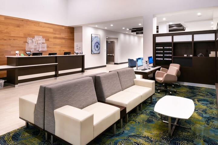 Concierge desk