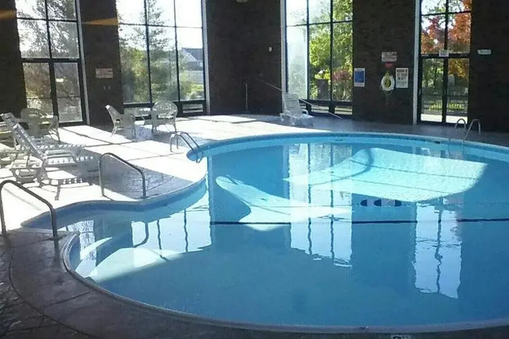 Pool 9 of 13