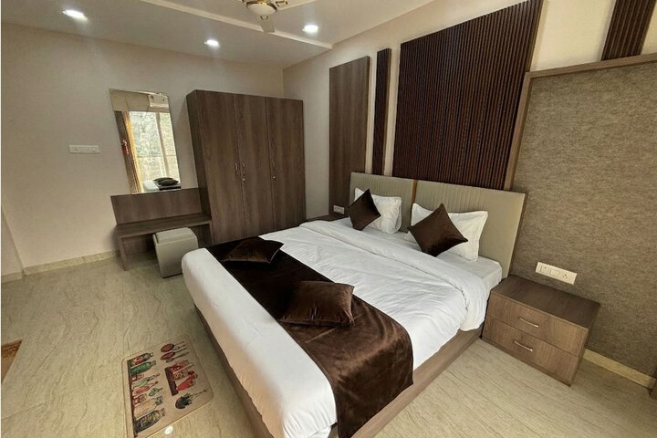 Room 21 of 42