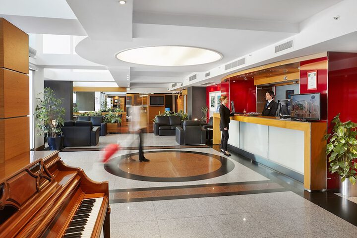 Guest Lobby