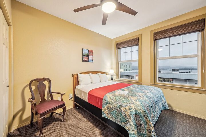 Room 55 of 118