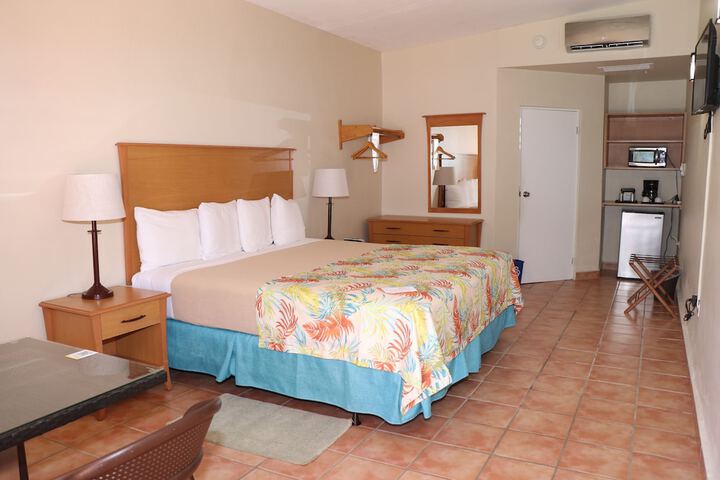 Room 7 of 50
