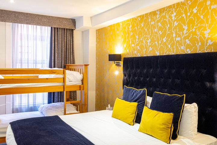 Room 14 of 64