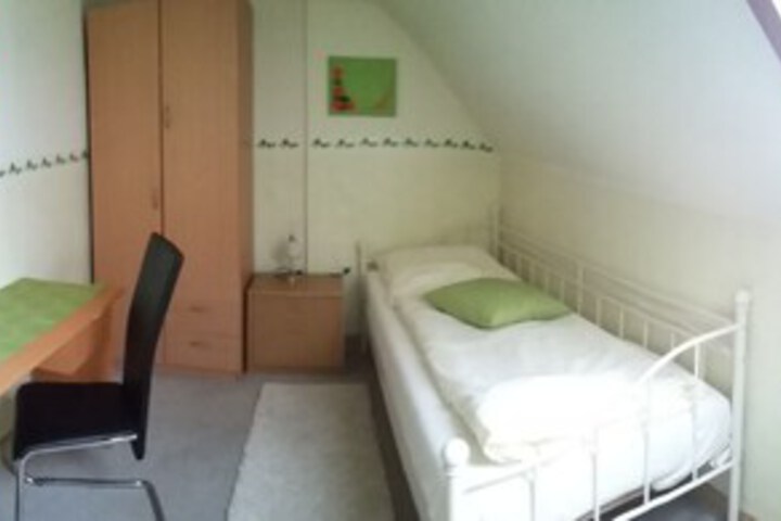 Room 11 of 15