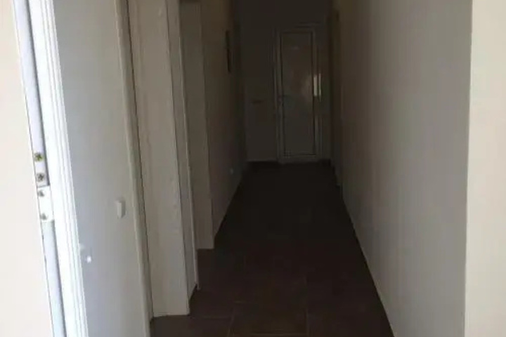 Room 11 of 20
