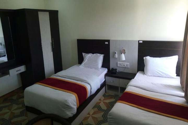 Room 5 of 20