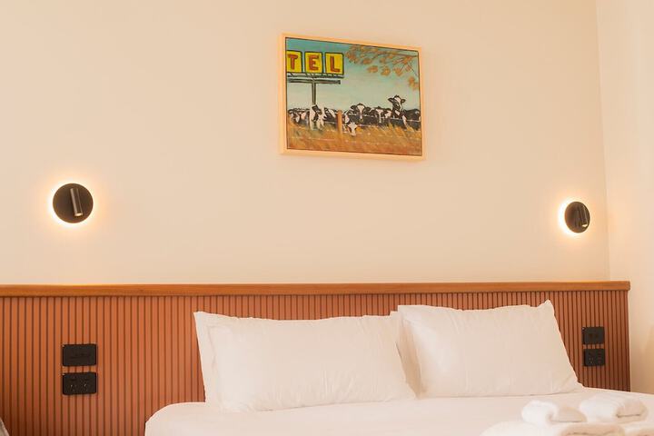 Room 3 of 144