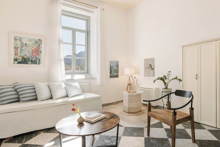 Room 15 of 29
