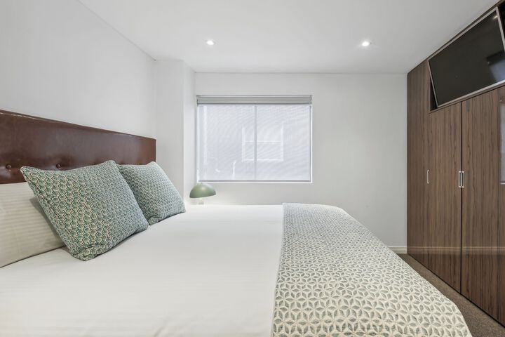 Room 18 of 85