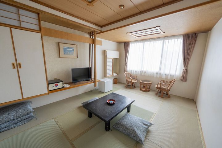 Room 25 of 60