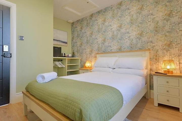 Room 8 of 26