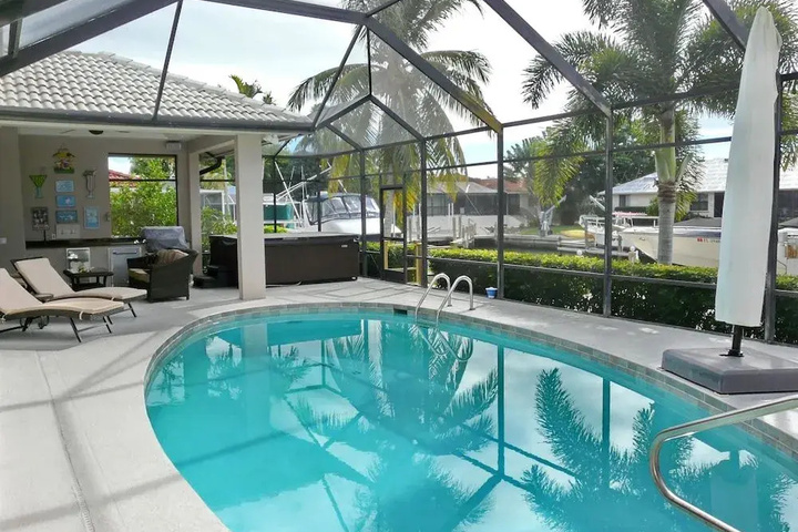 Pool 11 of 20
