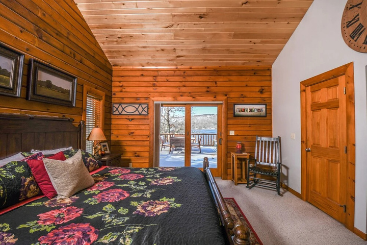 Room 6 of 22