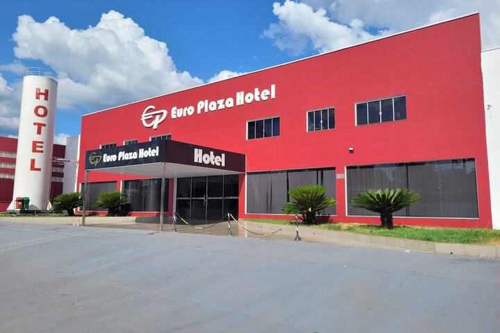 Euro Plaza Hotel