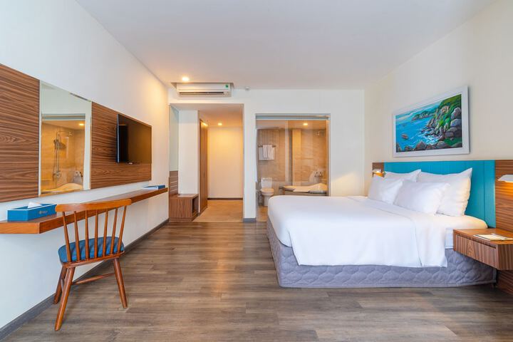 Room 34 of 79