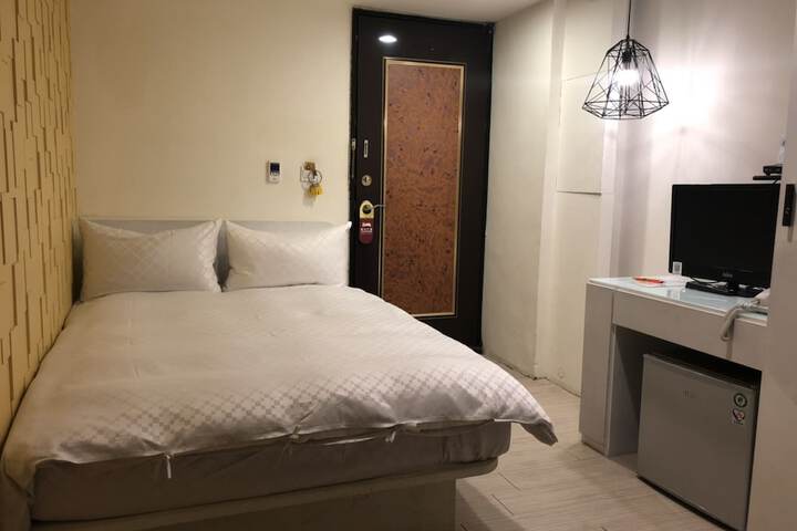 Room 22 of 60