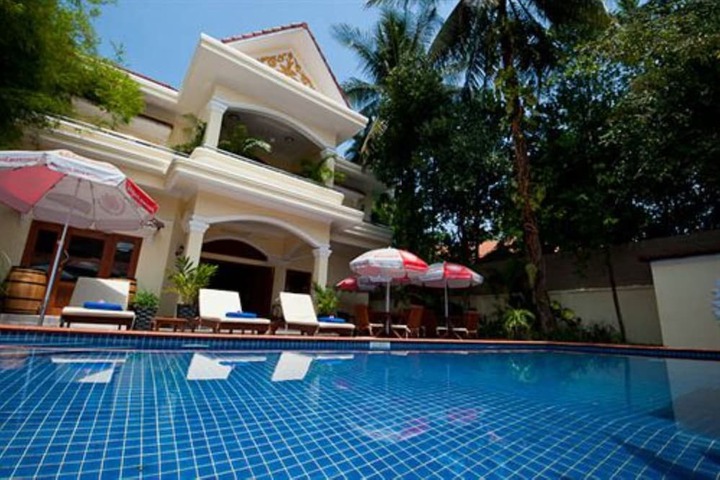 Pool 51 of 83