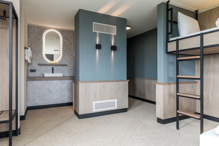 Room 2 of 55