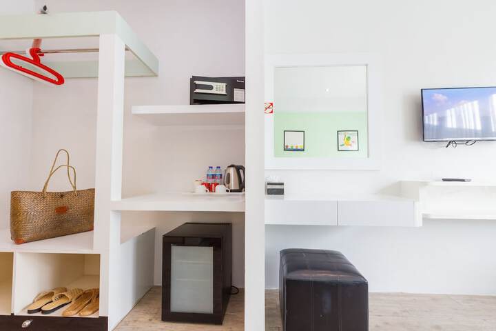 Room 17 of 32