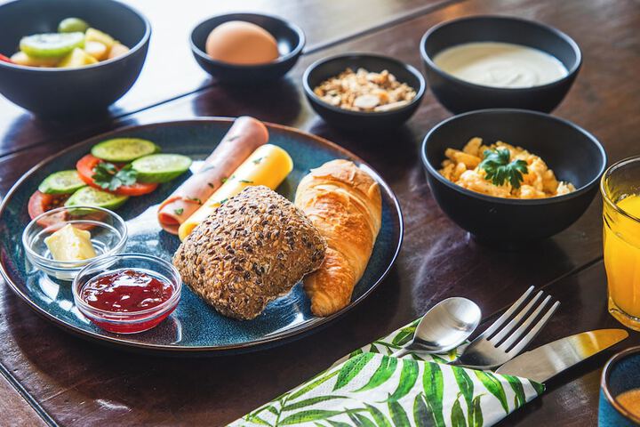 Breakfast/Coffee Service 62 of 79