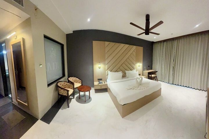 Room 42 of 103