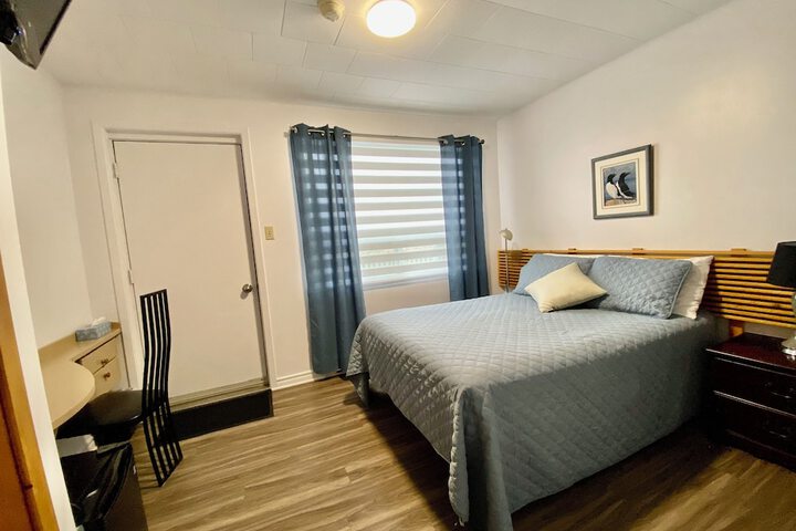 Room 11 of 37