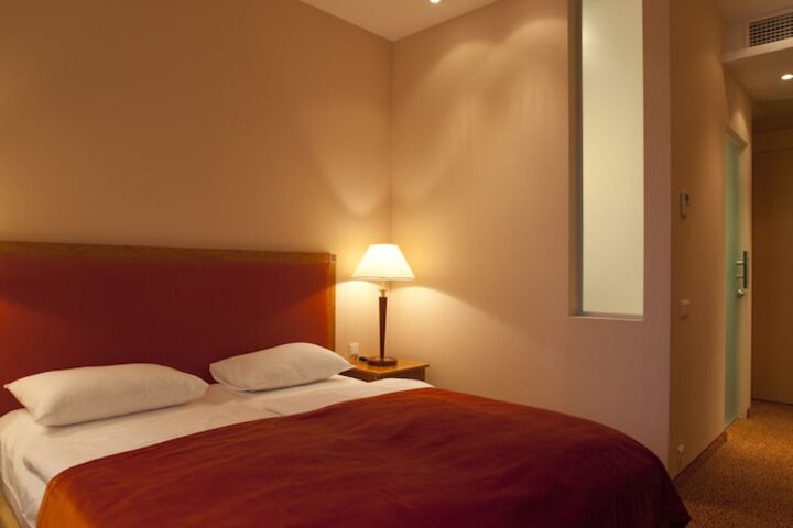 Room 9 of 51