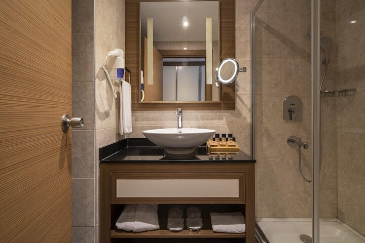 Clean Restrooms