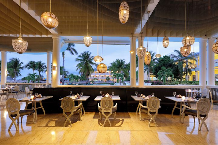 Dining 75 of 152