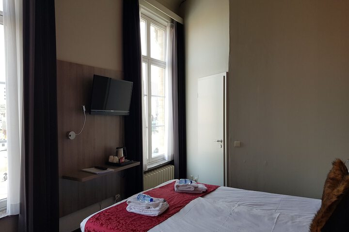 Room 25 of 64