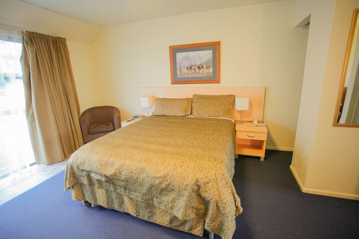Room 7 of 60