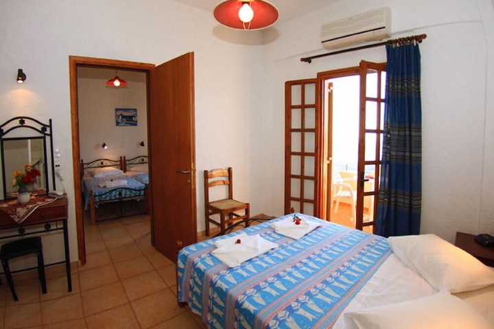 Room 10 of 22