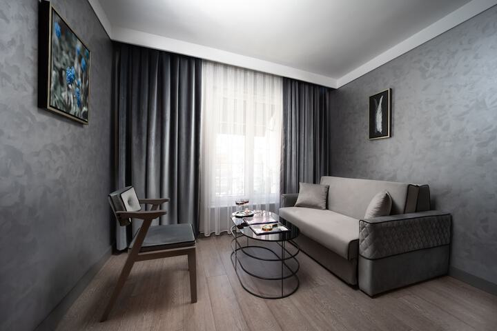 Room 10 of 52