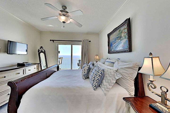 Room 3 of 65