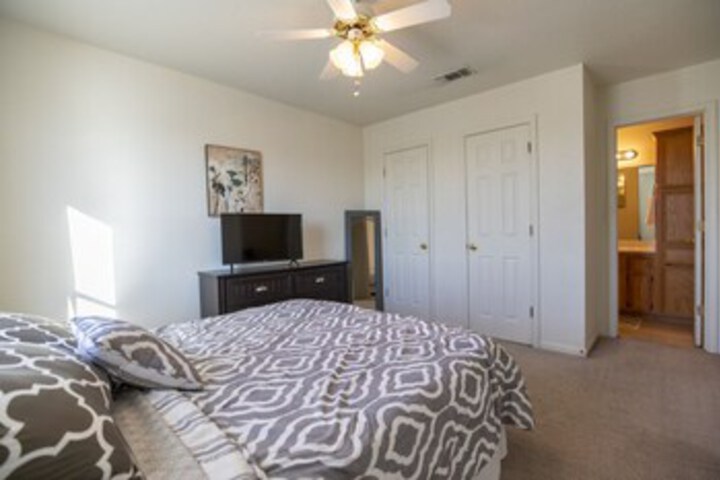 Room 16 of 19