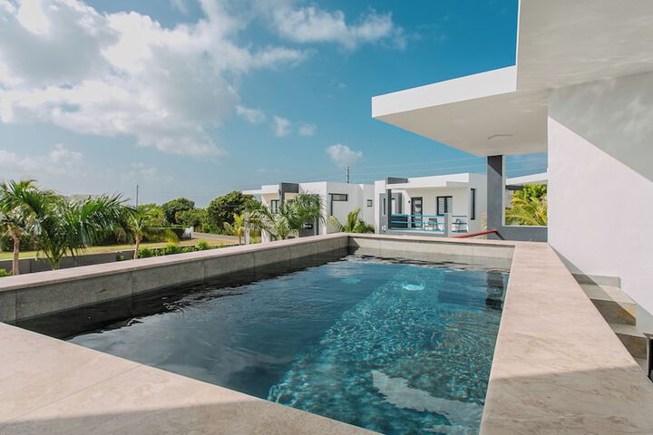 Pool 20 of 27