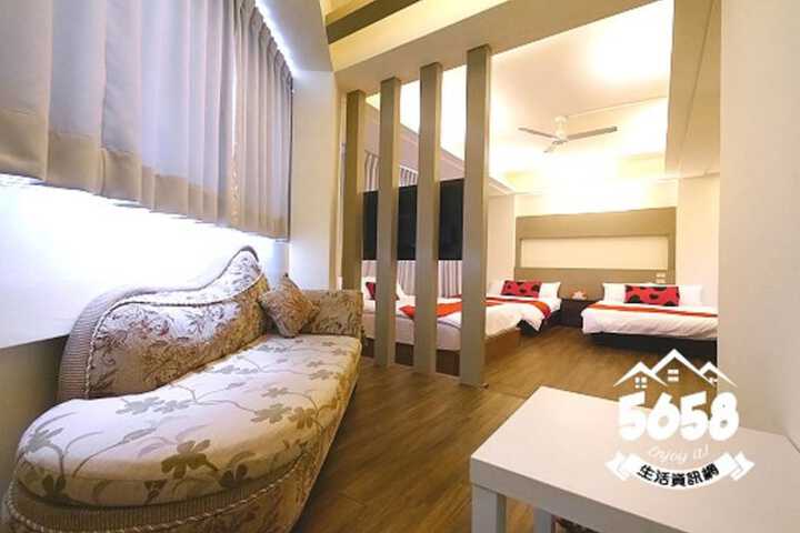 Room 2 of 20