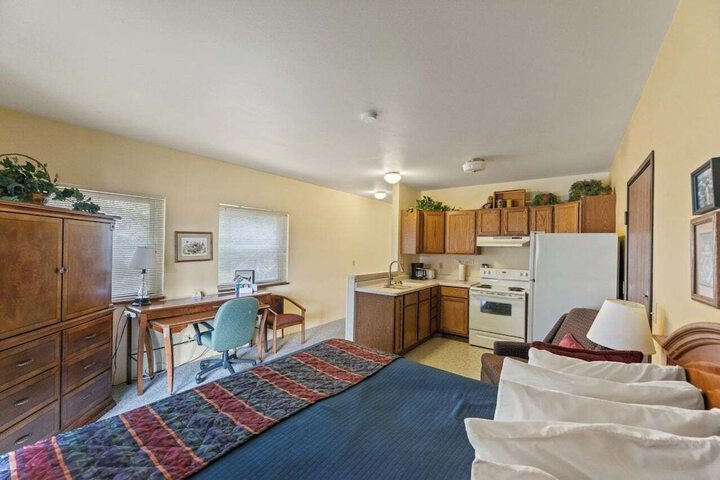 Executive Suite (7 of 8)