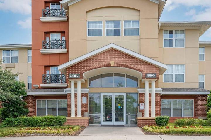 Hotel Entry