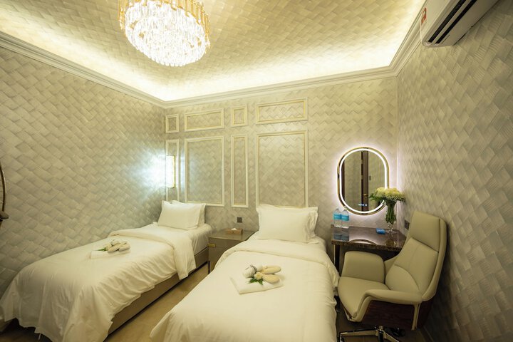 Room 93 of 285