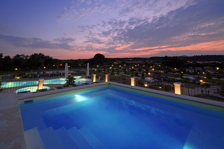 Pools & Facilities