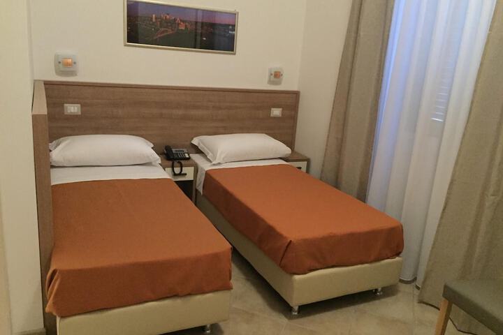 Room 19 of 35