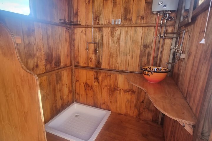 Room 46 of 86