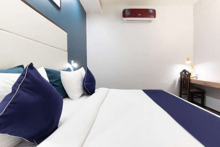 Room 10 of 19