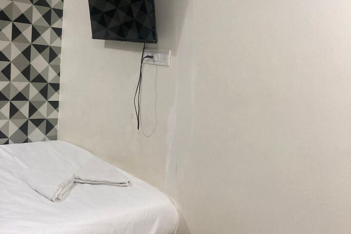Hotel Vile Parle Executive Near Nanavati