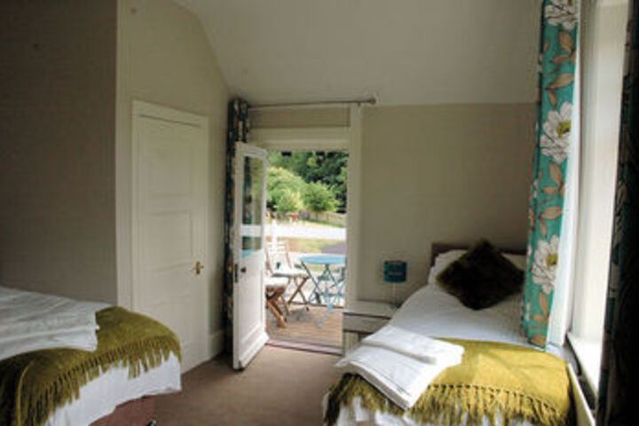 Room 10 of 17